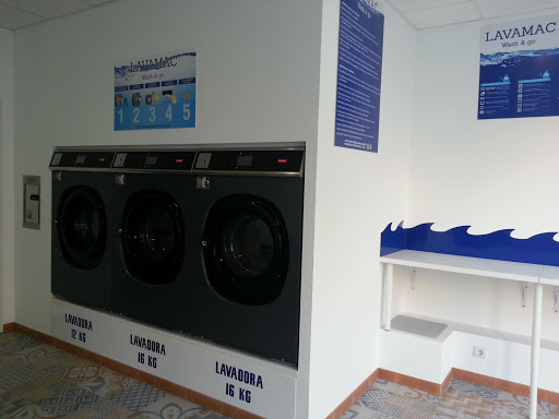 LAVANDERIA AUTOSERVICIO