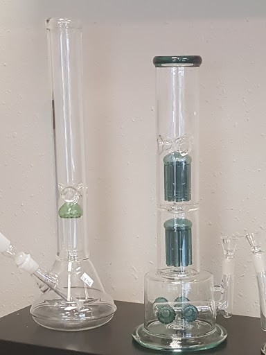 Vaporizer Store «Lil Buddha Vapor & Smoke Shop», reviews and photos, 6916 Big Bend Rd, Gibsonton, FL 33534, USA