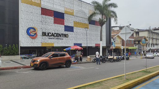 Centro Comercial Bucacentro