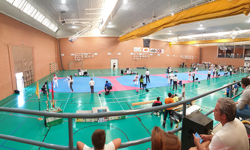 Pabellon De Deportes Gregorio Piedra en Rute, Córdoba