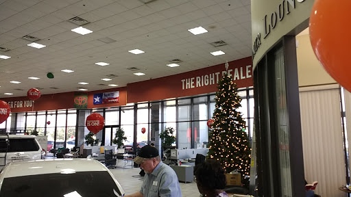 Toyota Dealer «San Marcos Toyota», reviews and photos, 5101 I-35, San Marcos, TX 78666, USA