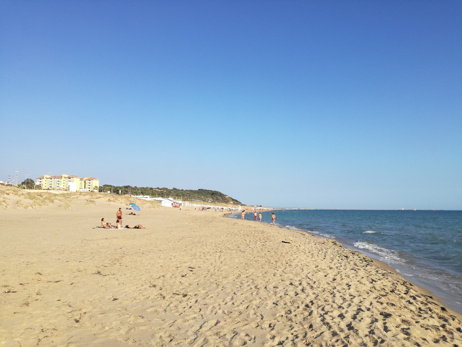 Spiaggia di Macchitella'in fotoğrafı ve yerleşim