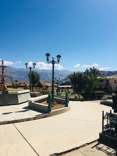 Plaza de armas - Iglesia