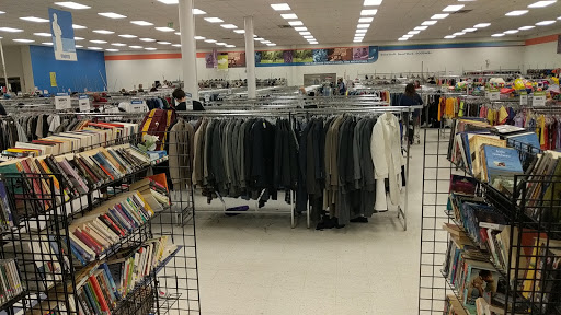 Thrift Store «Gilbert & Guadalupe Goodwill Retail Store & Donation Center», reviews and photos, 868 N Gilbert Rd, Gilbert, AZ 85234, USA