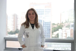 Maritza Flórez Dermatóloga en Medellín - Clínica de Dermatología image