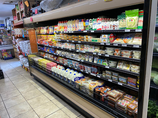 Grocery Store «Fiesta Tropical Market», reviews and photos, 547 E Bridgers Ave, Auburndale, FL 33823, USA