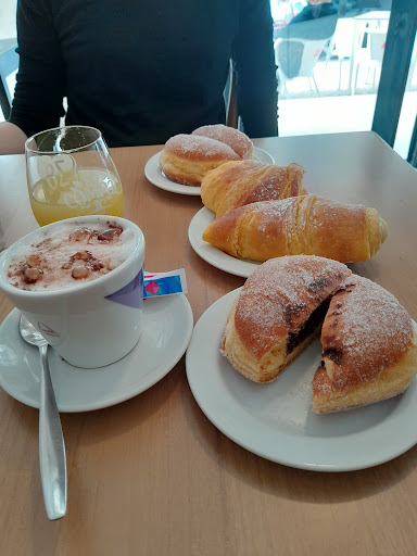 Café Pastelaria Novo Sabor no São Martinho do Porto, Leiria