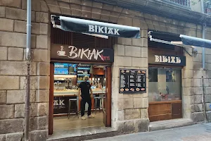 Bar BIKIAK berri- Bar de Pintxos image