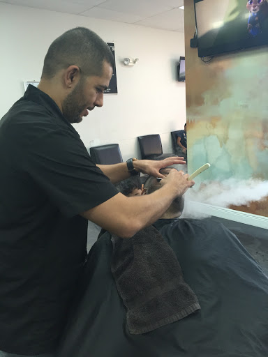 Barber Shop «Moetown’s Barber Shop», reviews and photos, 10030 Cross Creek Blvd, Tampa, FL 33647, USA