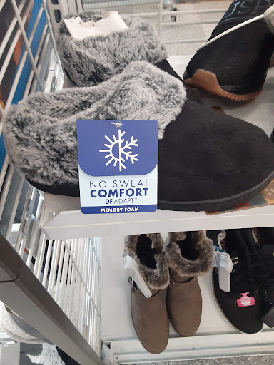 Clothing Store «Ross Dress for Less», reviews and photos, 1886 College St, Liberty, MO 64068, USA