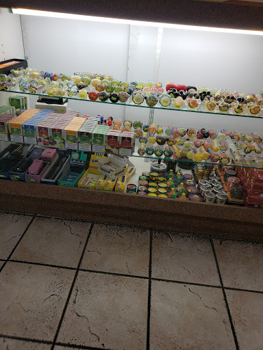 Tobacco Shop «Eao Smoke Shop & More», reviews and photos, 3338 N 19th Ave, Phoenix, AZ 85015, USA