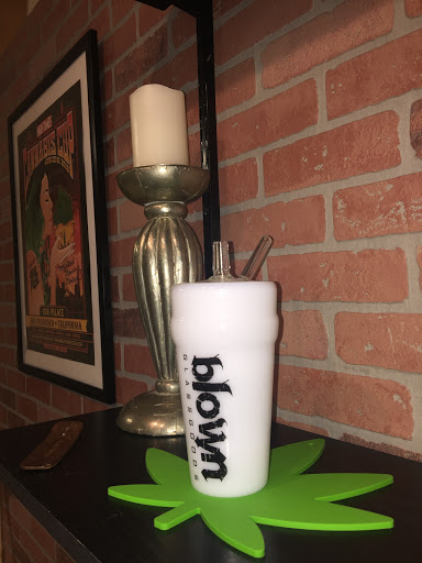 Tobacco Shop «The Higher Conscience Smoke Shop», reviews and photos, 16747 E Parkview Ave, Fountain Hills, AZ 85268, USA