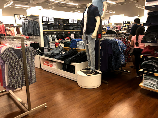 Clothing Store «Gap», reviews and photos, 18511 Outlet Blvd, Chesterfield, MO 63005, USA