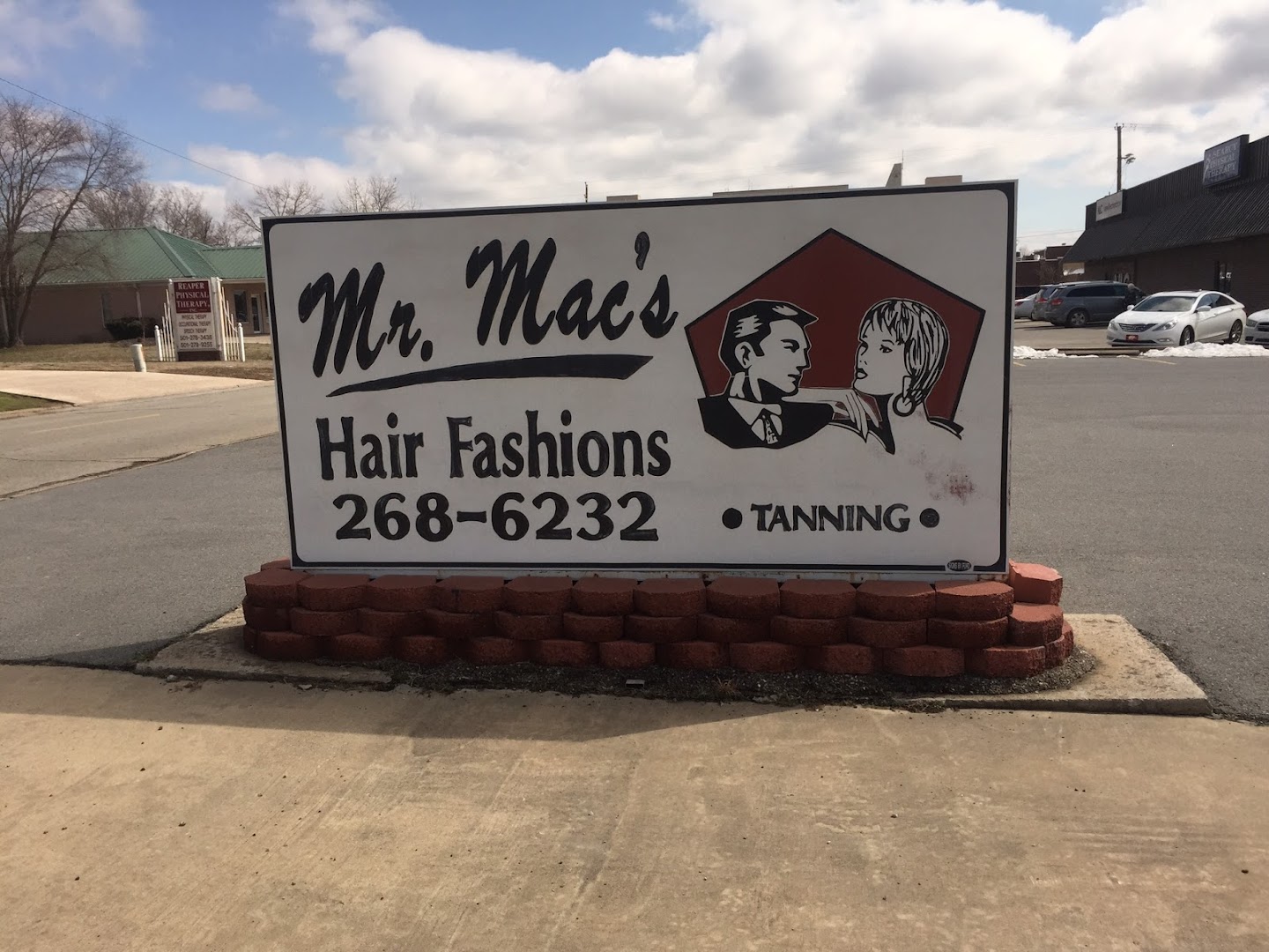 Mr Mac's Hair Fashions