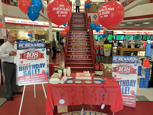 Appliance Store «P.C. Richard & Son», reviews and photos, 42-99 Francis Lewis Blvd, Bayside, NY 11361, USA