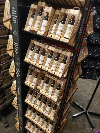 Gift Shop «Shady Maple Gift Shop», reviews and photos, 129 Toddy Dr, East Earl, PA 17519, USA