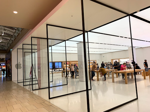 Computer Store «Apple Arrowhead», reviews and photos, 7700 W Arrowhead Towne Center, Glendale, AZ 85308, USA