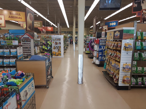 Pet Supply Store «Petco Animal Supplies», reviews and photos, 244 Pioneer Trail, Chaska, MN 55318, USA