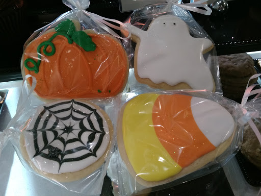 Bakery «Crème Cupcake + Dessert», reviews and photos, 543 28th St, Des Moines, IA 50312, USA