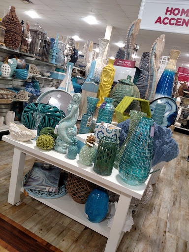 Shopping Mall «Shops At Rossmoor», reviews and photos, 12501 Seal Beach Blvd, Seal Beach, CA 90740, USA