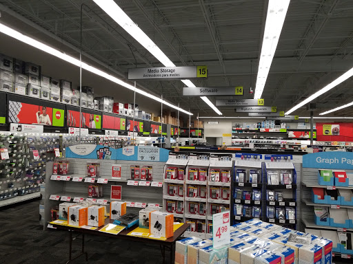 Office Supply Store «Staples», reviews and photos, 7157 Narcoossee Rd, Orlando, FL 32822, USA