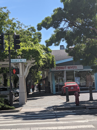 Donut Shop «Donut Wheel», reviews and photos, 2017 First St, Livermore, CA 94550, USA