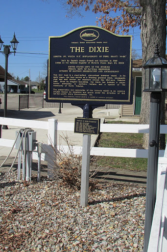 Tourist Attraction «Dixie Boat», reviews and photos, 401 S Dixie Dr, North Webster, IN 46555, USA