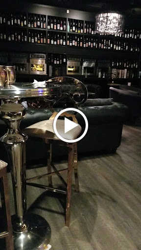 Liquor Store «Vines Wine & Spirits», reviews and photos, 7585 W Sand Lake Rd, Orlando, FL 32819, USA