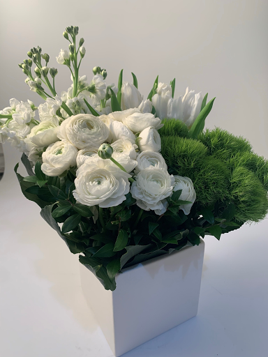 Florist «Blossoms», reviews and photos, 33866 Woodward Ave, Birmingham, MI 48009, USA