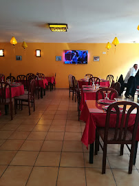 Atmosphère du Restaurant asiatique Phenix De Jade à Bort-les-Orgues - n°11