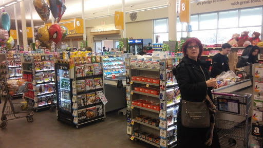 Grocery Store «Stop & Shop», reviews and photos, 105 Alewife Brook Pkwy, Somerville, MA 02144, USA