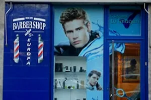 Peluquería Caballeros "Europa" y Barbershop image