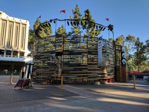 UCI Libraries Gateway Study Center