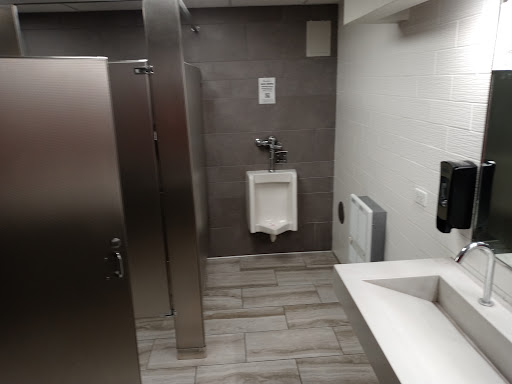 Clothing Store «Burlington Coat Factory», reviews and photos, 1300 N Larkin Ave, Joliet, IL 60435, USA