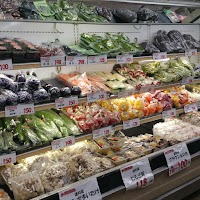 Arzon oziq ovqat 深澤青果 本郷市場店