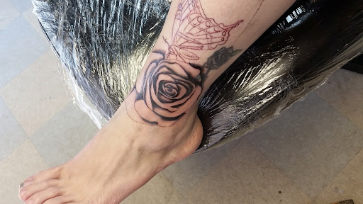 Tattoo Shop «Ironside Tattoo», reviews and photos, 110 NE Trilein Dr, Ankeny, IA 50021, USA