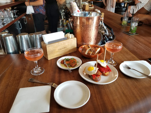 Intimate cocktail bars in Toronto