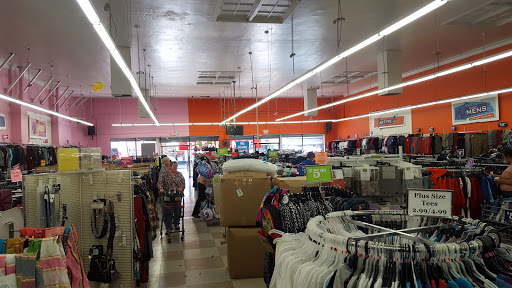 Discount Store «Fallas Paredes Discount Stores», reviews and photos, 4774 Whittier Blvd, Los Angeles, CA 90022, USA