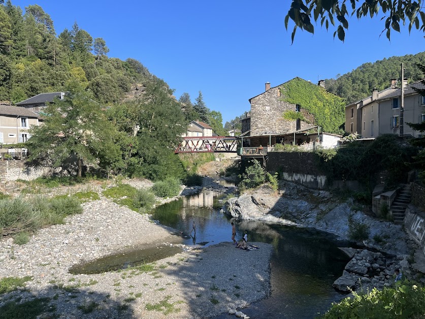 Gîtes de Sainte Croix V. F. à Sainte-Croix-Vallée-Française (Lozère 48)