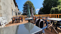 Atmosphère du Restaurant La Marmite à Montaignac Saint Hippolyte - n°5