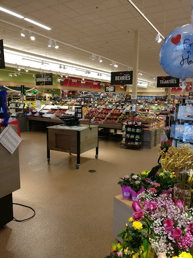 Supermarket «Super Stop & Shop», reviews and photos, 829 Worcester St, Natick, MA 01760, USA
