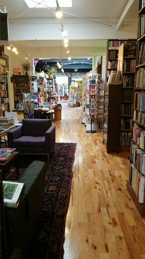 Used Book Store «Loganberry Books», reviews and photos, 13015 Larchmere Blvd, Cleveland, OH 44120, USA
