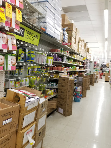 Discount Store «National Wholesale Liquidators», reviews and photos, 7101 Kissena Blvd, Flushing, NY 11367, USA