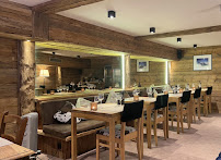 Atmosphère du Restaurant français Chez Constant à Chamonix-Mont-Blanc - n°3