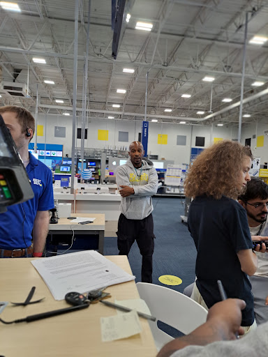 Electronics Store «Best Buy», reviews and photos, 445 Howe Ave, Cuyahoga Falls, OH 44221, USA