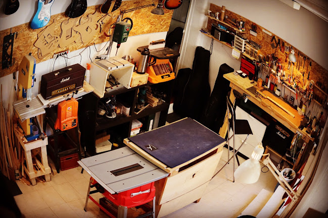 Comentarii opinii despre Lisbon Guitar Works