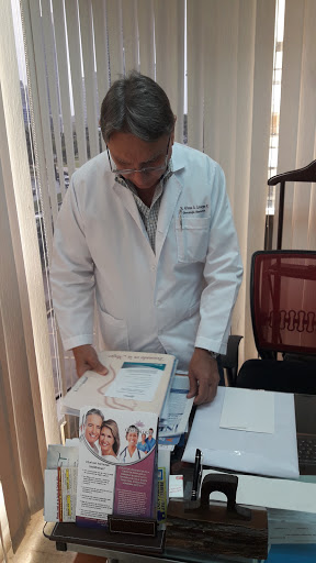 Dr. Alfonso Lavergne Ginecologo Obstetra / Estetica Ginecologica