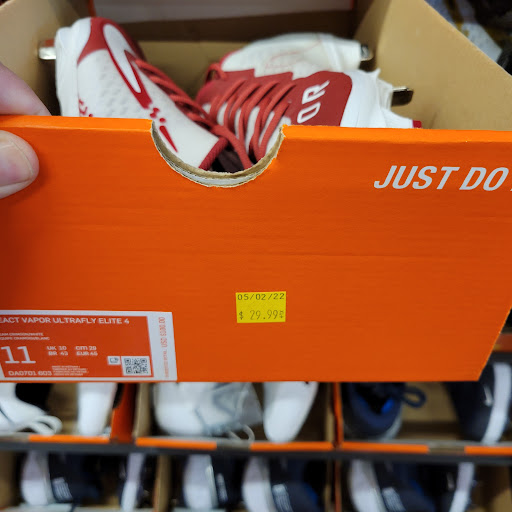 Sporting Goods Store «Nike Clearance Store», reviews and photos, 1275 Marina Blvd, San Leandro, CA 94577, USA