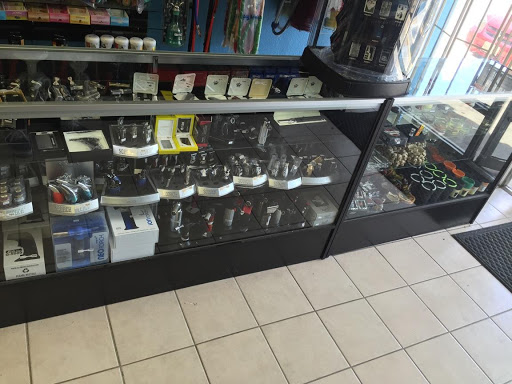 Tobacco Shop «BELLAIRE SMOKE SHOP», reviews and photos, 7710 Bellaire Blvd, Houston, TX 77036, USA