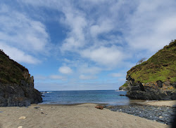 Playa de Coedo'in fotoğrafı düz bir kıyı şeridi ile birlikte